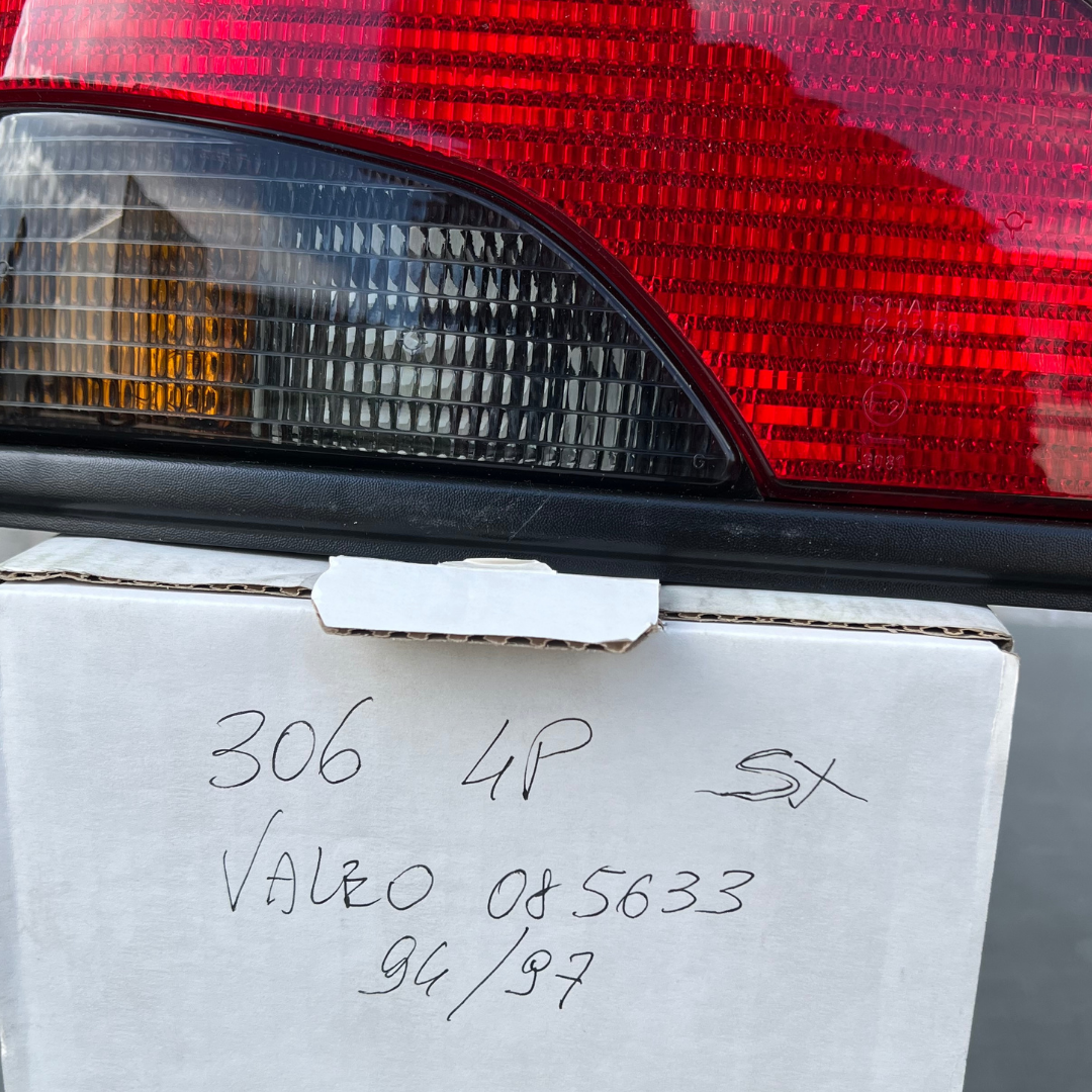 085633 VALEO FANALE POSTERIORE SX PEUGEOT 306 (94-97) - immagine 3