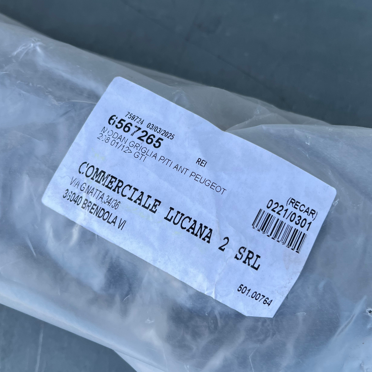 9803259380 GRIGLIA CENTRALE PARAURTI ANT PEUGEOT 208 (12-15) - immagine 7